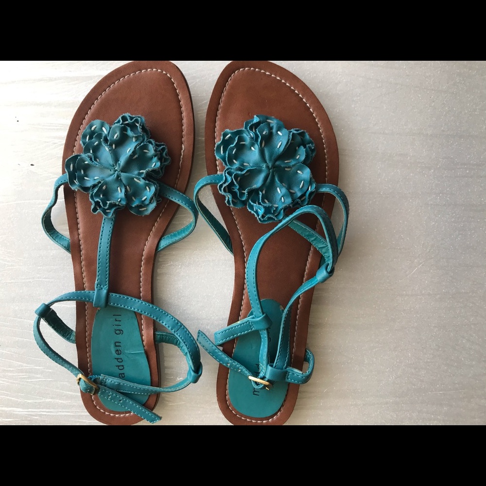 Sandals - Picture 2 of 2